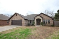 Building Photo - Coming Soon-Beautiful 3 bedroom 2 bath home in Flint!