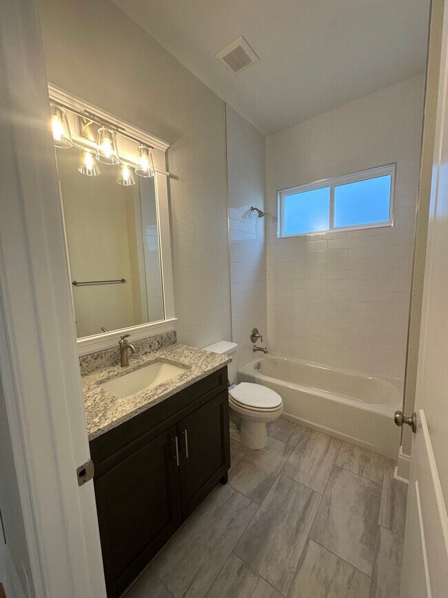 Building Photo - Gorgeous New Contsruction 3 bedroom/2 full...