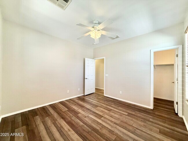 Building Photo - 2849 E Fandango Dr