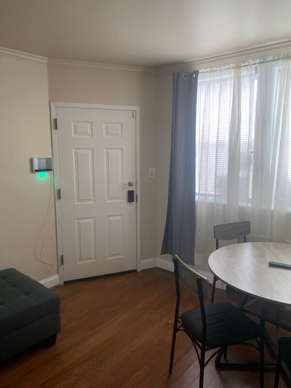 Building Photo - 4309 Norfolk Ave