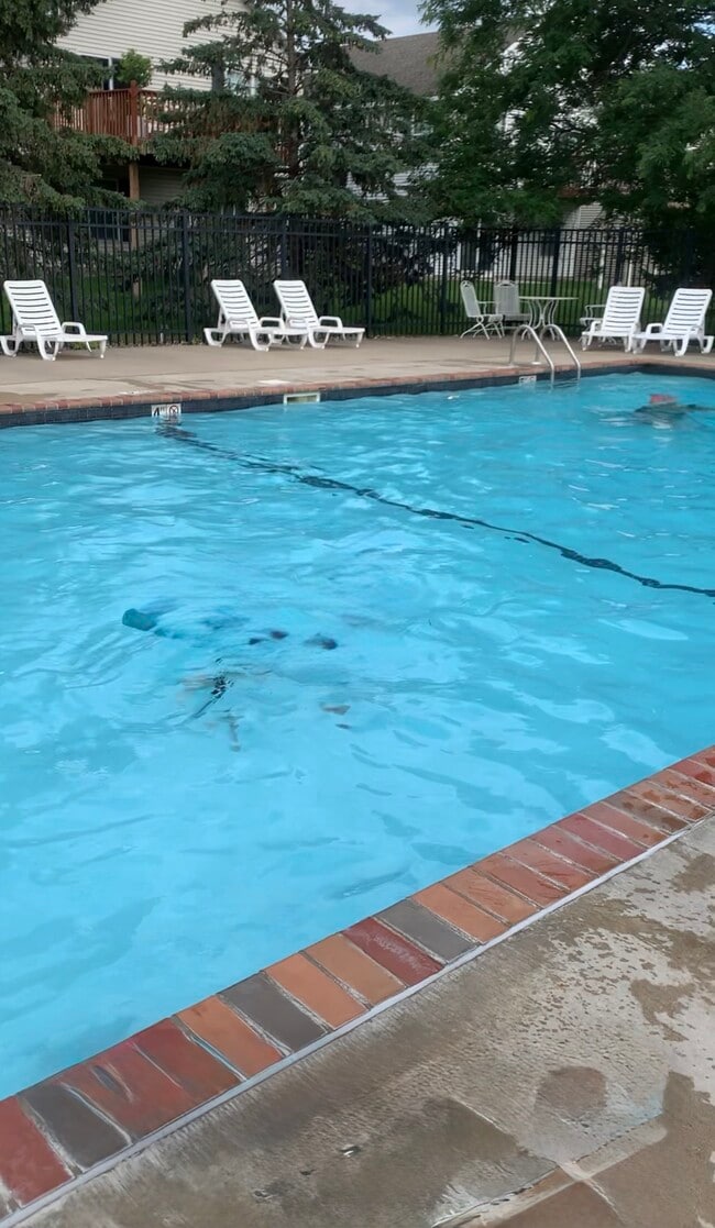 Building Photo - 7354 Windsor Dr N