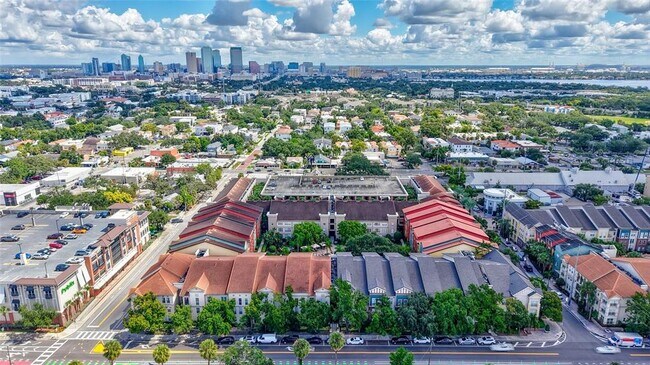 Building Photo - 410 S Armenia Ave