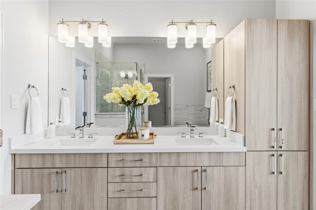 Building Photo - 1509 Elgin St