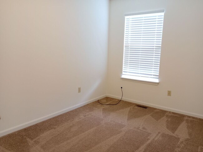 Building Photo - 4414-4416-4416 Cheryl Ct