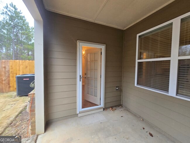 Building Photo - 1313 Stone Bay Dr SW