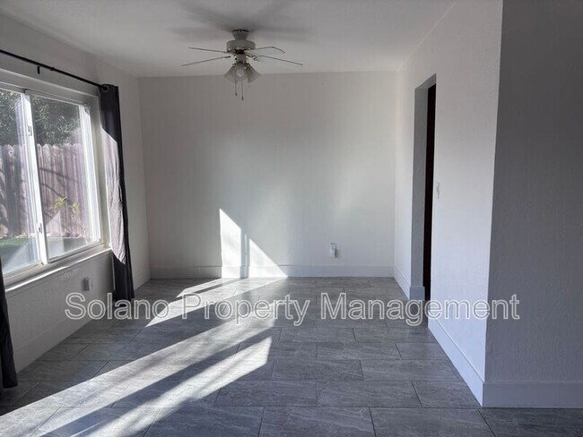 Building Photo - 2737 Almondwood Way