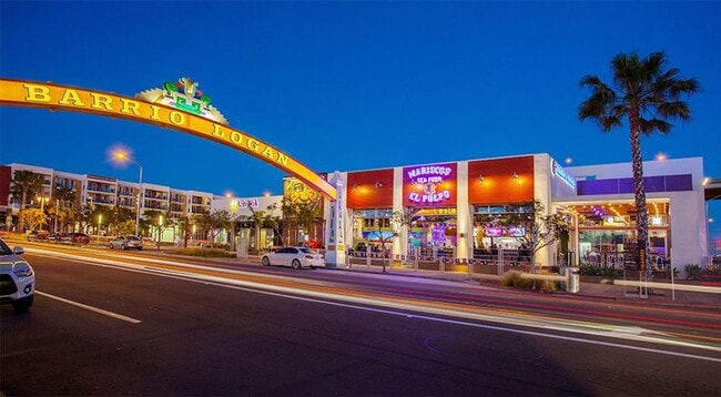 Building Photo - 1bd/1ba Apt with Private Patio, Near Navy Base, Available Now!