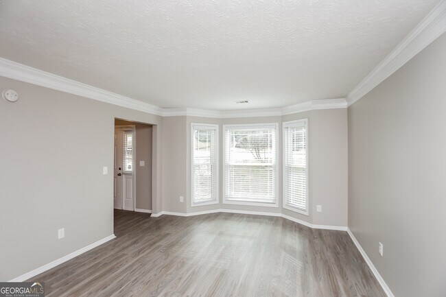 Building Photo - 4982 Shallow Ridge Rd NE