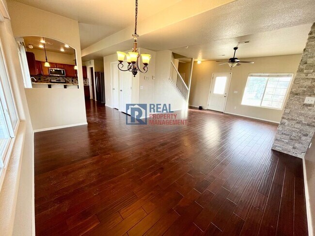 Building Photo - 10276 Deer Meadow Cir