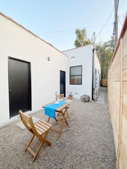 Private back courtyard - 2907 1/2 12th Ave