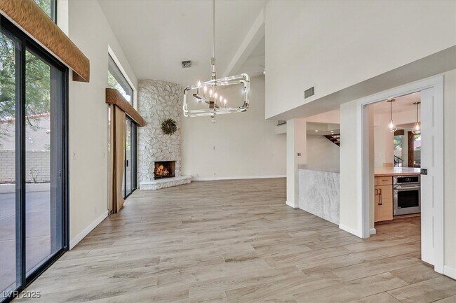 Building Photo - 3328 Plaza Del Paz