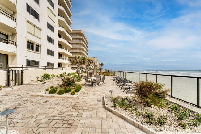 Building Photo - 3855 S Atlantic Ave