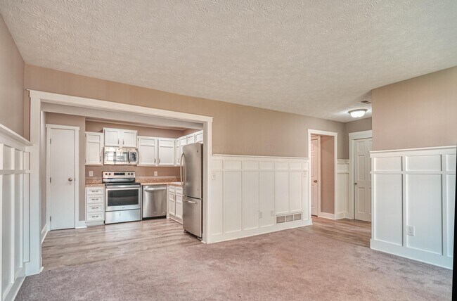 Building Photo - 7831 Meadowhaven Blvd