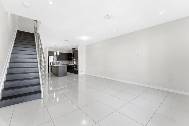 Building Photo - 10220 NW 63rd Terrace