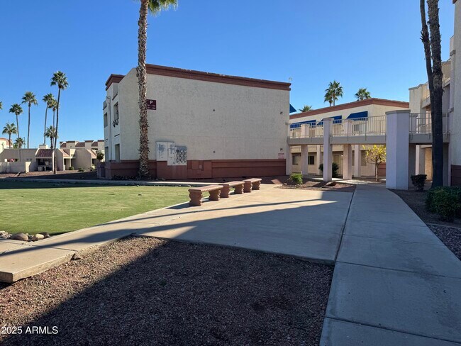 Building Photo - 12123 W Bell Rd