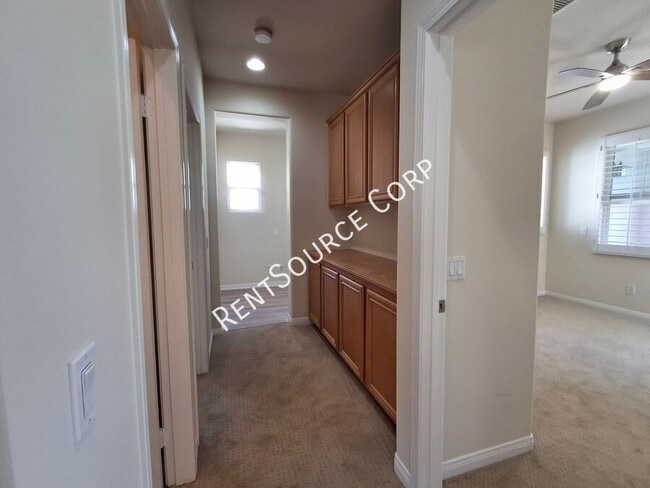 Building Photo - 24310 Las Palmas St