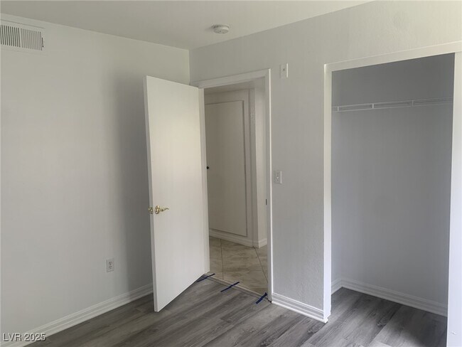 Building Photo - 2300 E Silverado Ranch Blvd