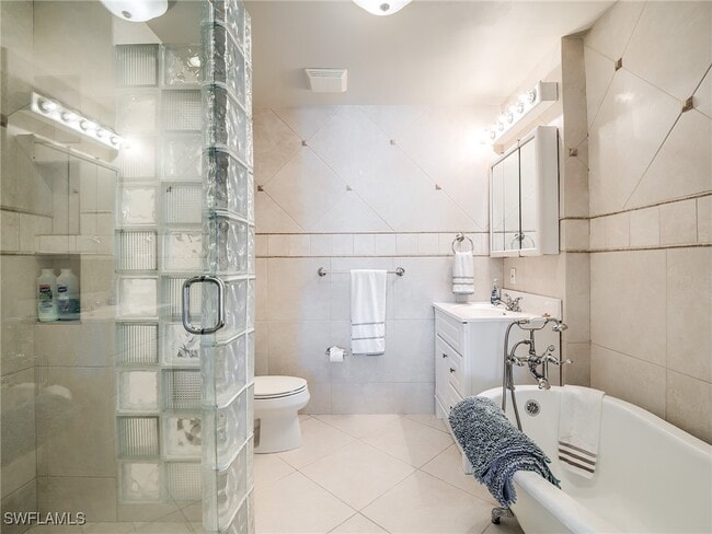 Building Photo - 6020 Cypress Ln