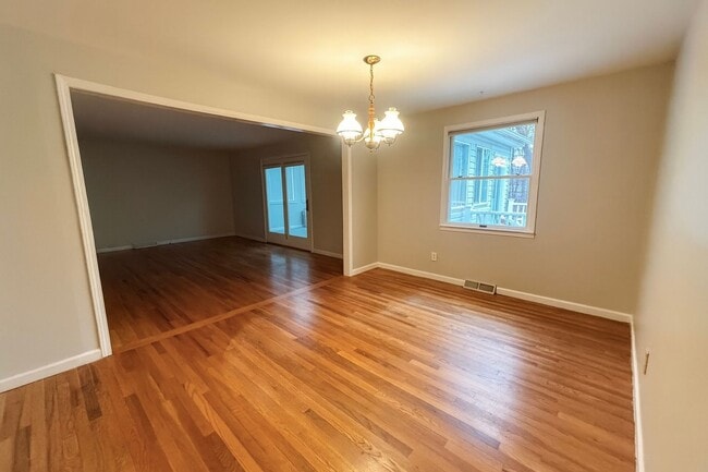 Building Photo - 2 Bedroom 2 Bath Home on Lake Delta For Rent!