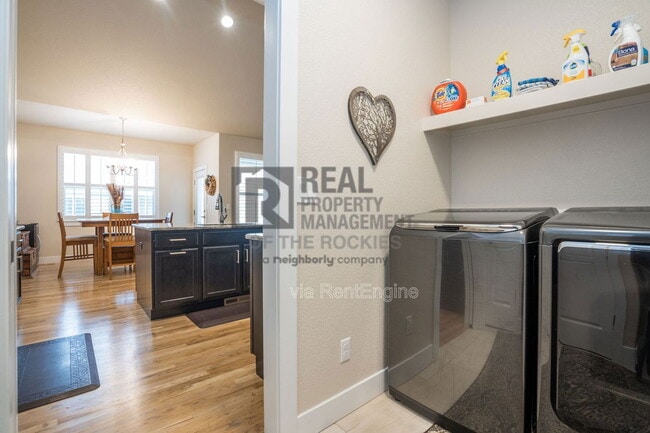 Building Photo - 3806 Edison Ave