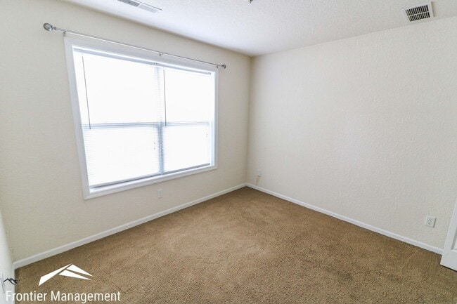 Building Photo - 914 Vattier Street