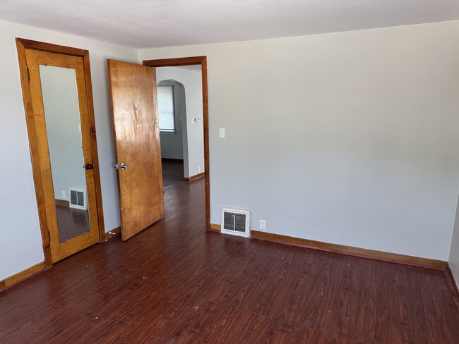 Building Photo - 812 North St
