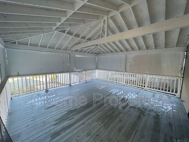 Building Photo - 1944 E 20th St