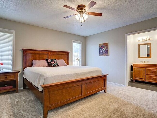 Building Photo - Southwest Lubbock Home
