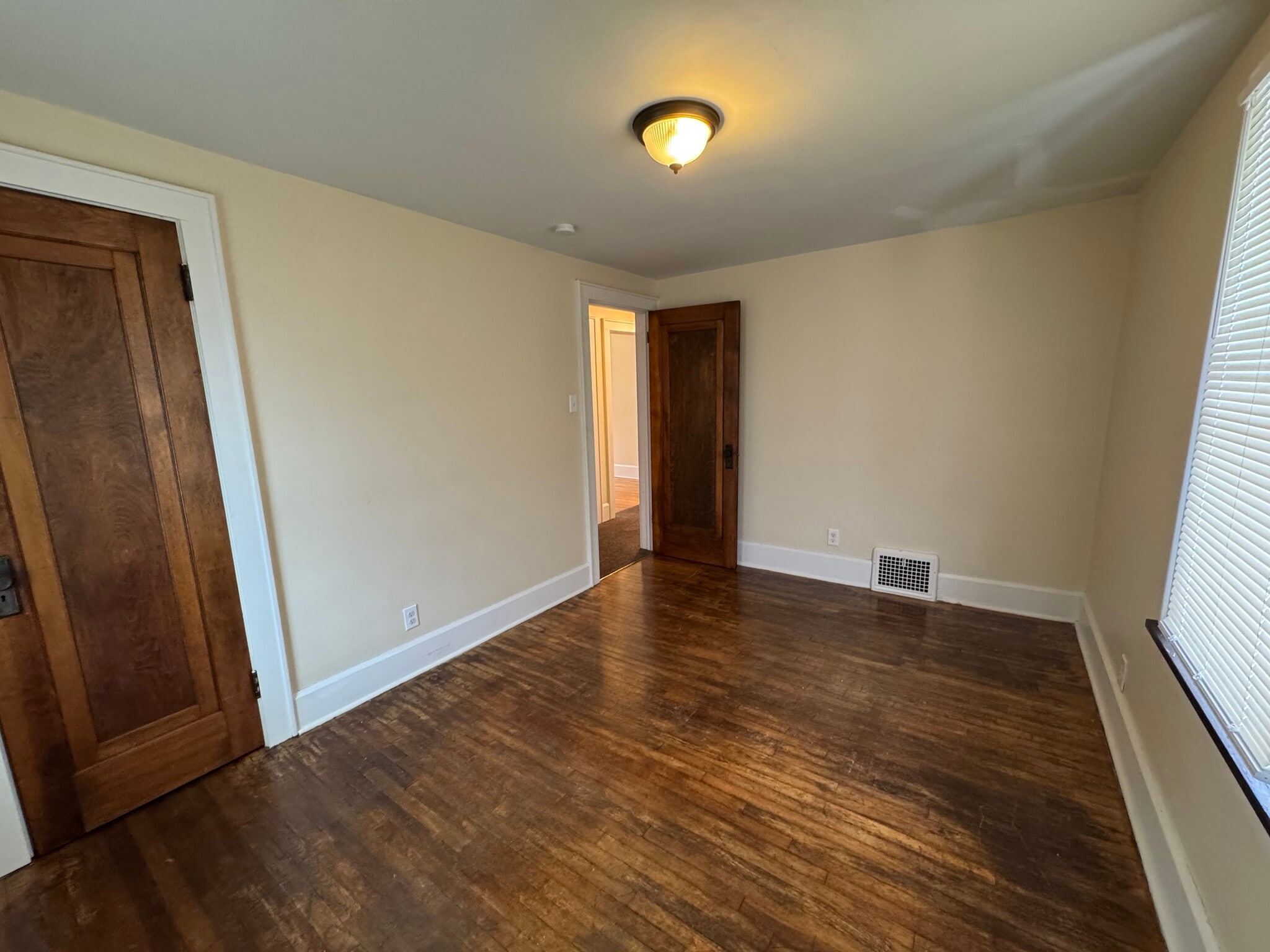 Building Photo - 1442 Plain Ave NE