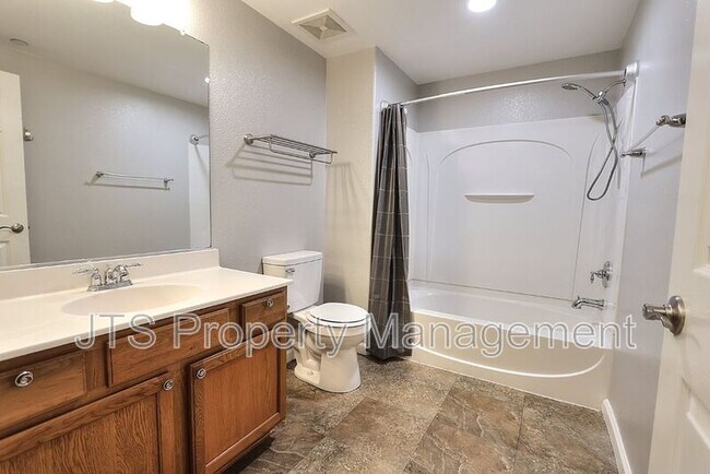 Building Photo - 12400 Fair Oaks Blvd