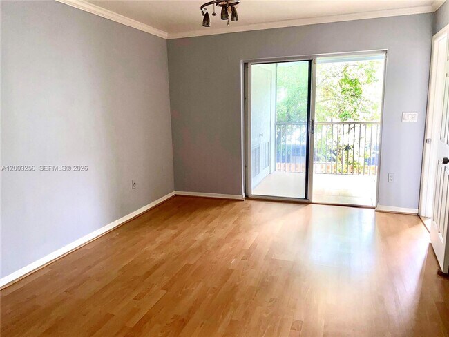 Building Photo - 464 NE 210th Cir Terrace