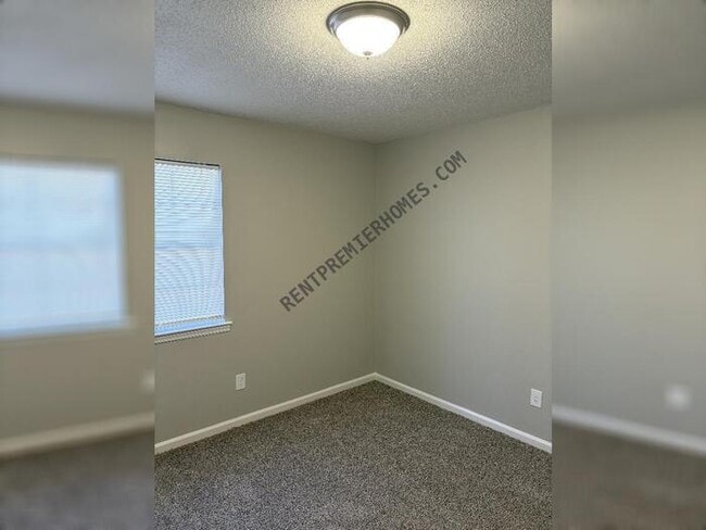 Building Photo - 602 Timber Hill Dr