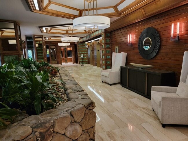 Building Photo - 2000 Towerside Terrace