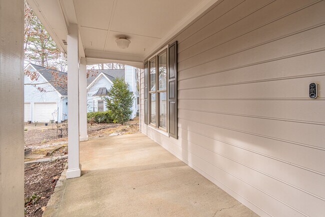 Building Photo - Welcome to this stunning 4-bedroom, 3-bathroom home located in the vibrant neighborhood of Kriste...