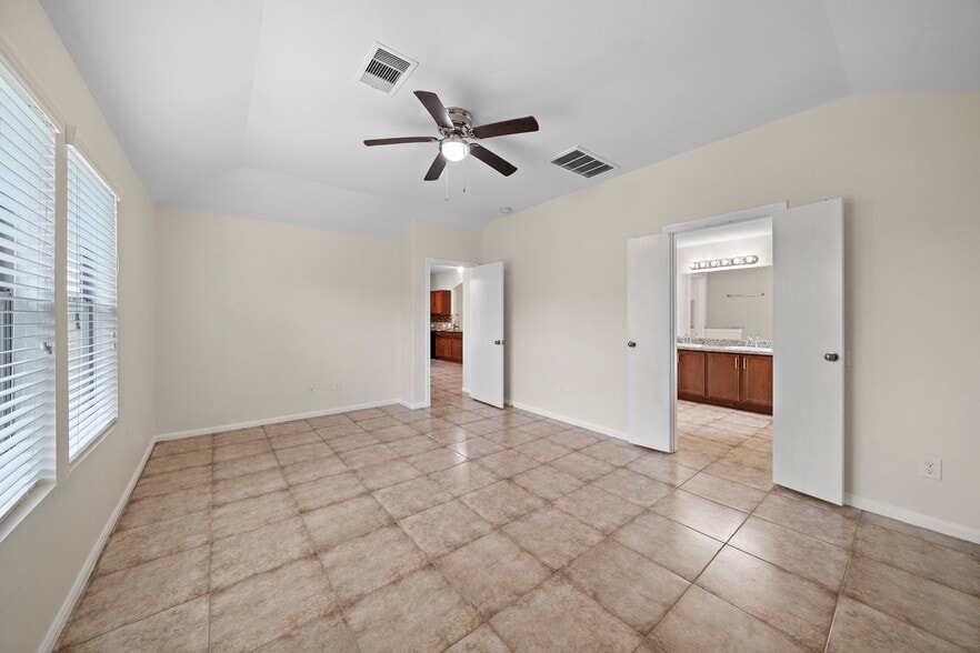 Building Photo - 114 Mustang Stampede Dr