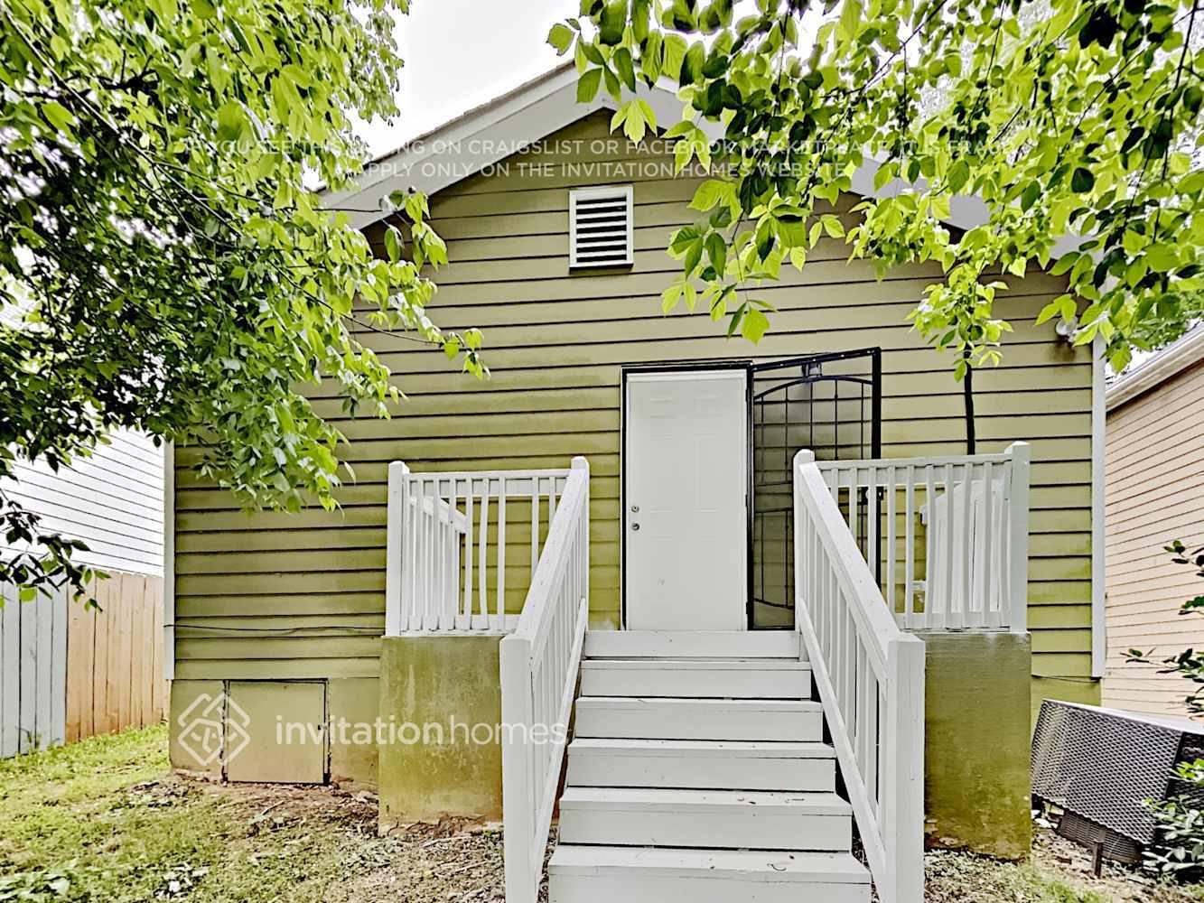 Building Photo - 210 Farrington Ave SE