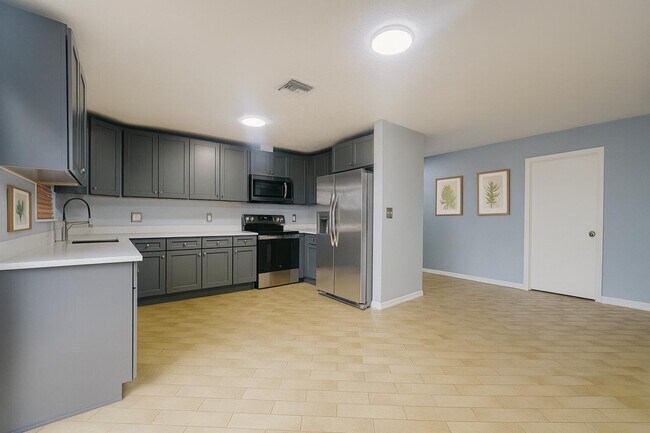 Building Photo - 6242 NW 1st St