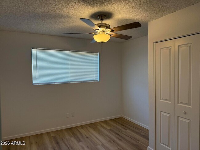 Building Photo - 503 E Loyola Dr