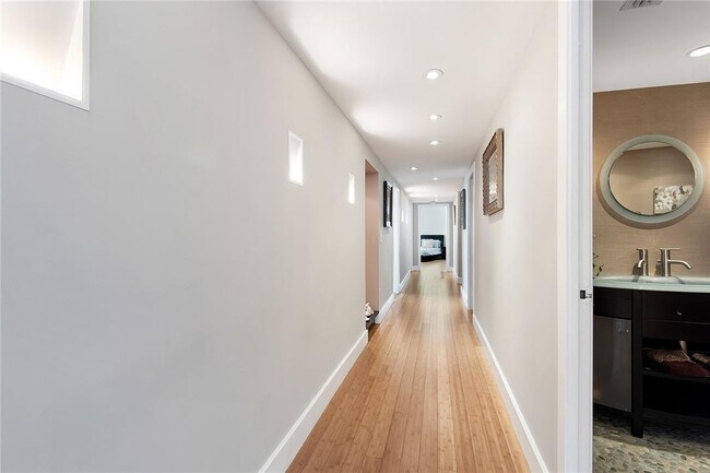 Building Photo - 3430 Galt Ocean Dr