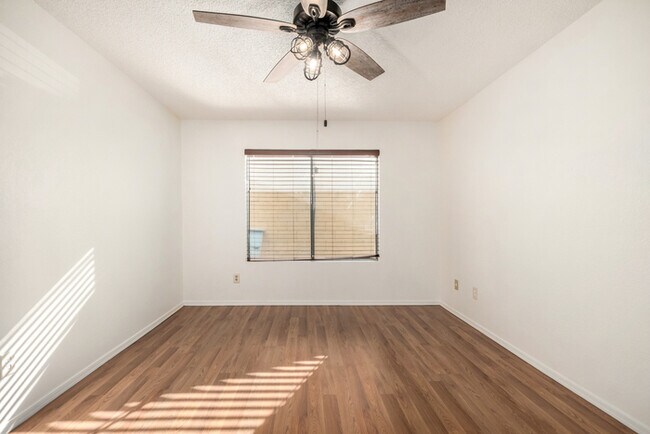 Building Photo - 21057 N 34th Dr