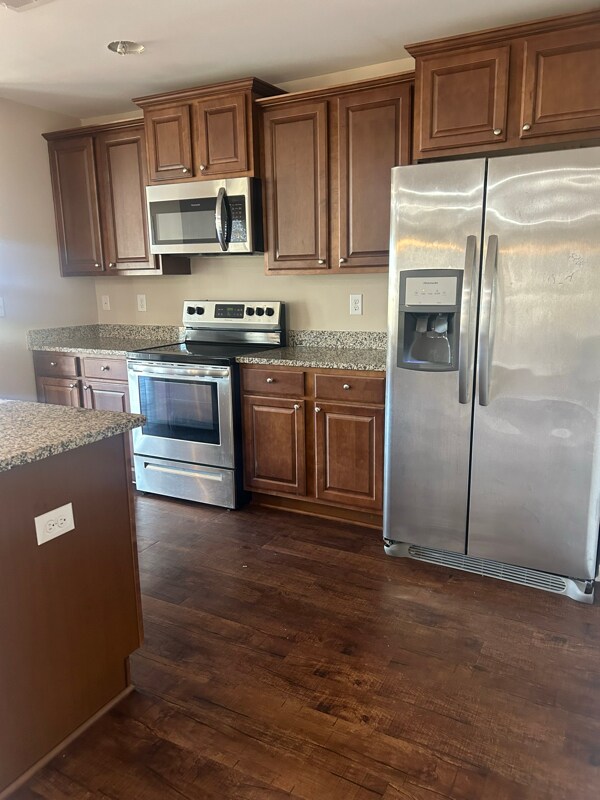 Building Photo - 192 Mountain Ash Ln