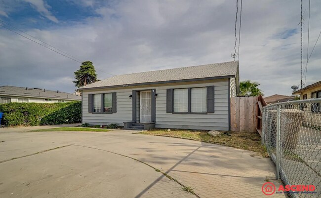 Building Photo - 2403 Belle Ter