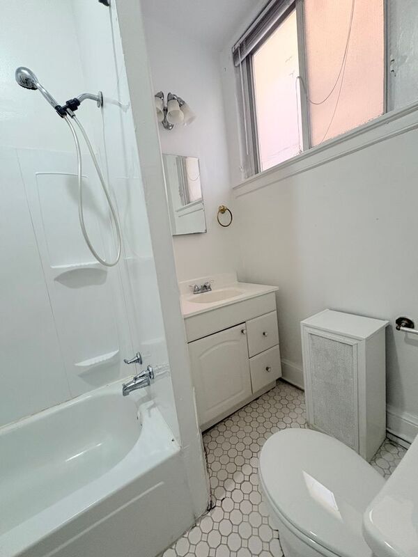 Building Photo - 3037 N Calvert St