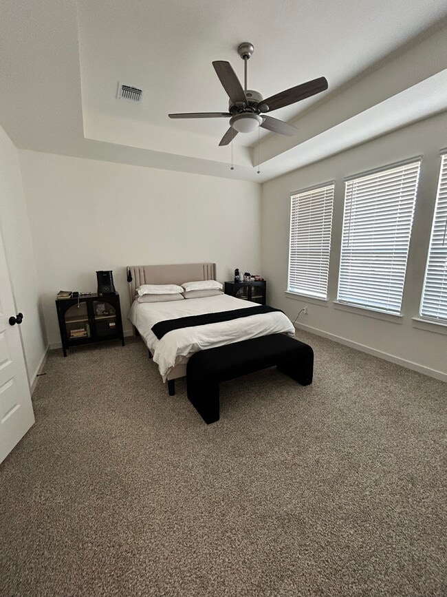 Building Photo - 2113 Western Vw Dr