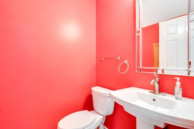 Building Photo - 2708 Wyndgate Ct