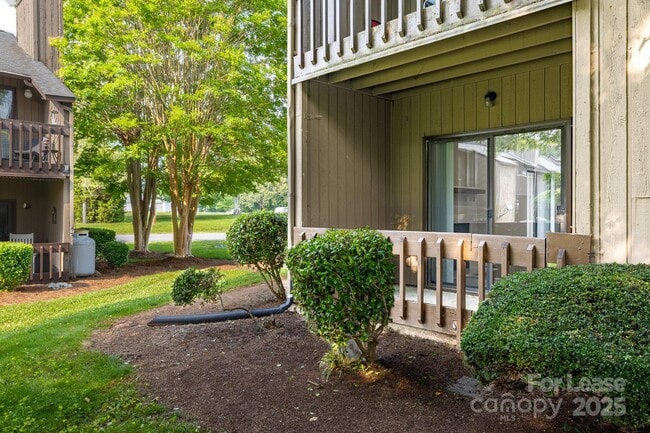 Building Photo - 712 Mallard Head Pl