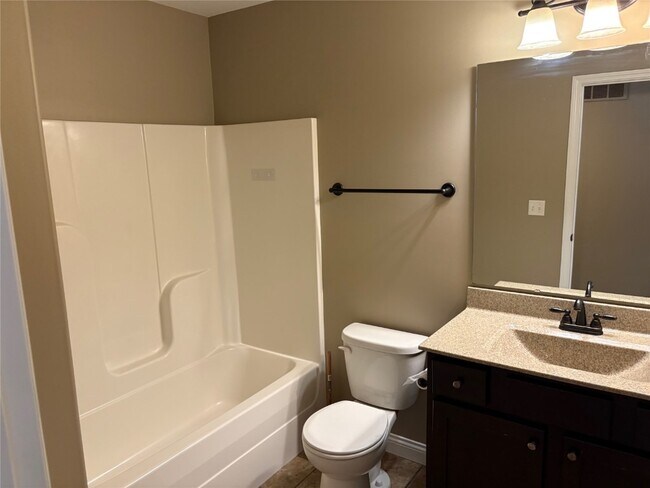 Building Photo - 1118 Marathon Dr