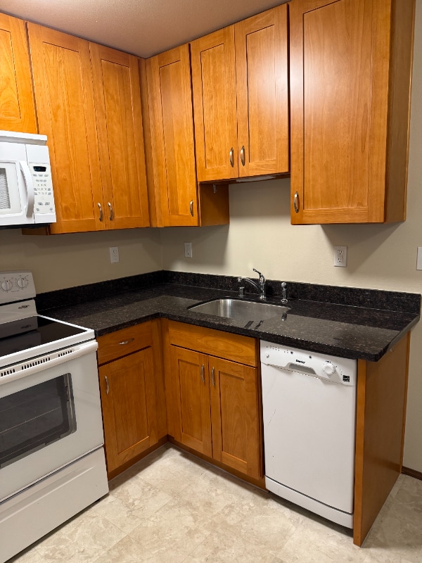 Building Photo - 8532 Phinney Ave N