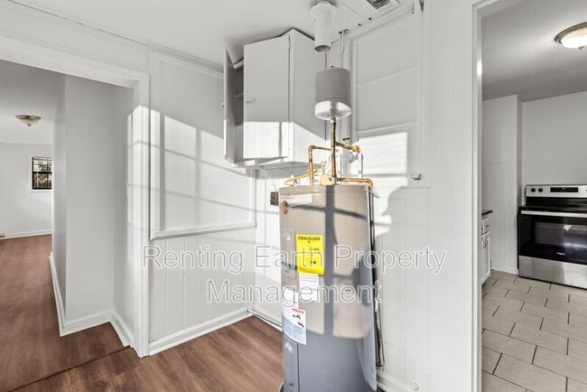 Building Photo - 620 Annie Laura Dr