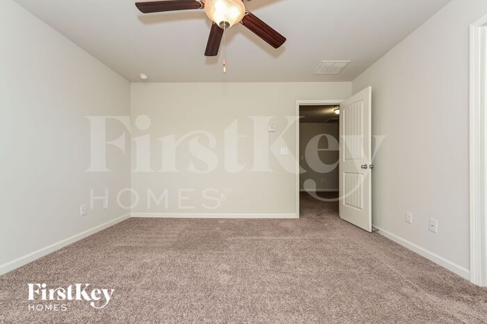 Building Photo - 152 Daisy Cir